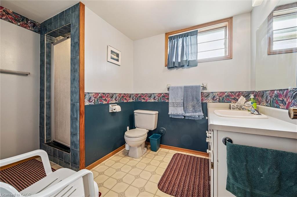 162 The Country Way, Kitchener, ON - Indoor Photo Showing Bathroom