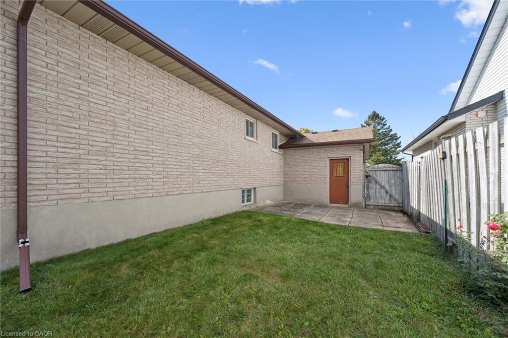 162 The Country Way, Kitchener, ON - Outdoor With Exterior