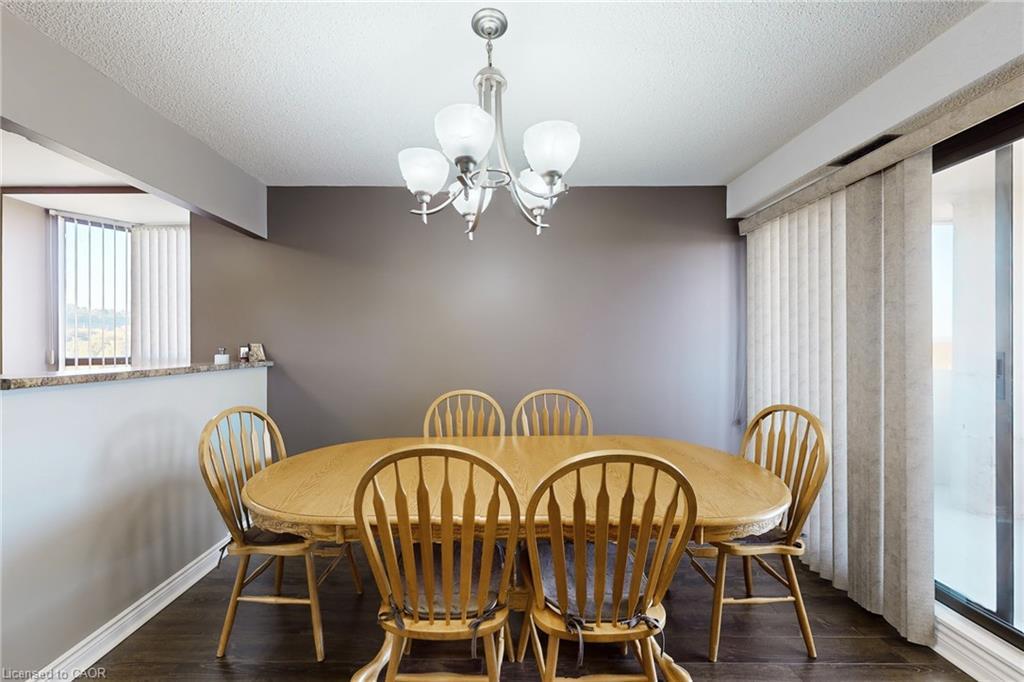 1002-432 Main Street, Hamilton, ON - Indoor Photo Showing Dining Room
