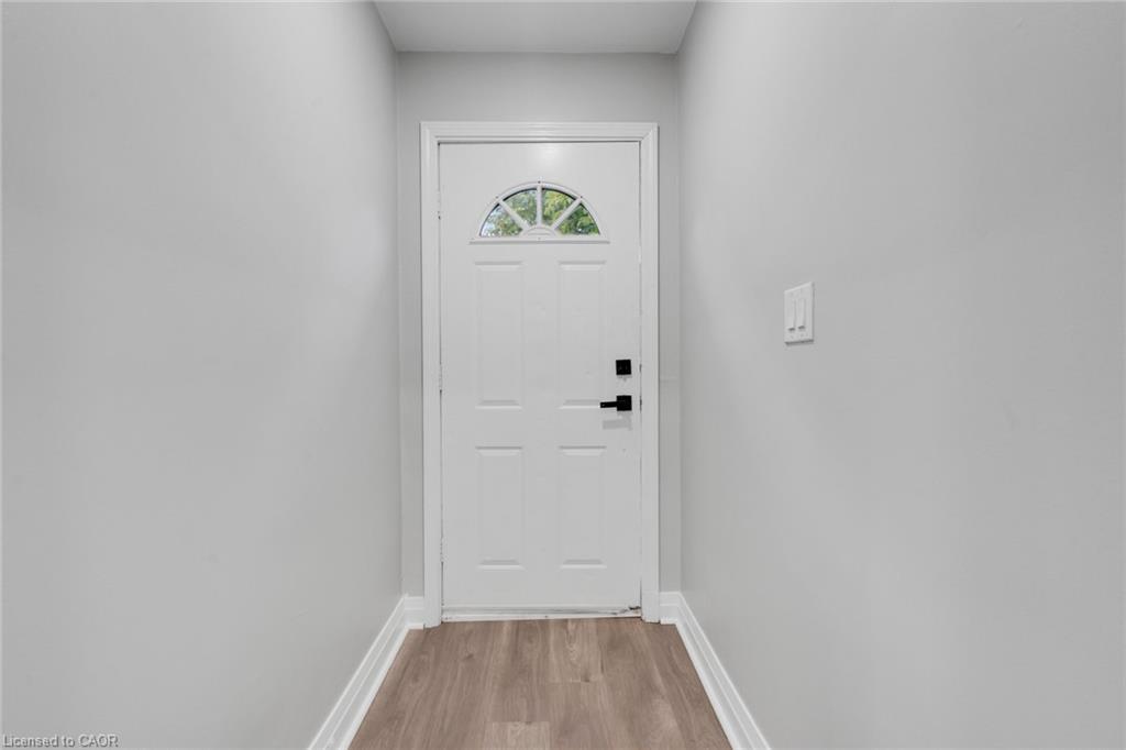 20 West 4Th Street, Hamilton, ON - Indoor Photo Showing Other Room