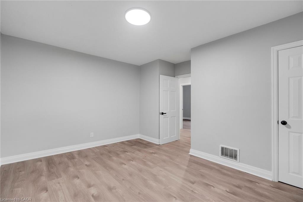 20 West 4Th Street, Hamilton, ON - Indoor Photo Showing Other Room