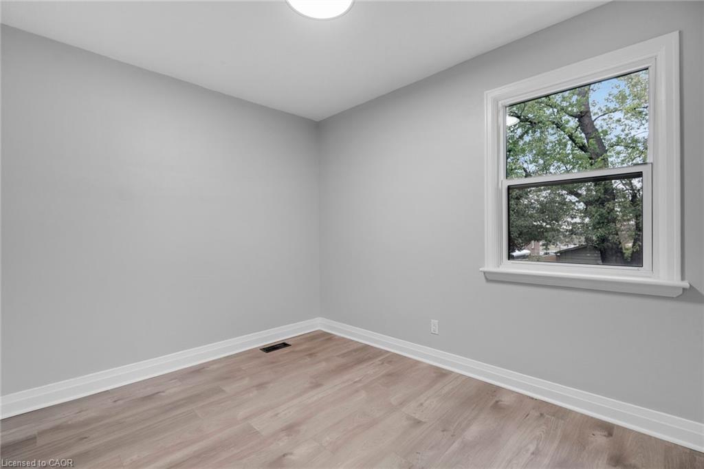 20 West 4Th Street, Hamilton, ON - Indoor Photo Showing Other Room