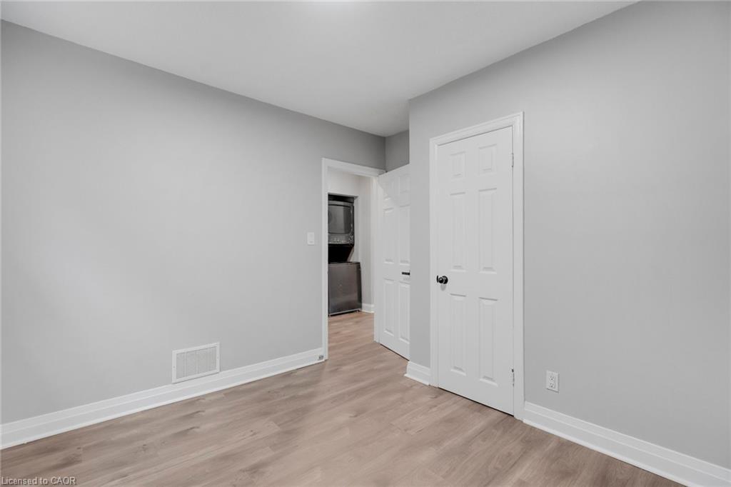 20 West 4Th Street, Hamilton, ON - Indoor Photo Showing Other Room
