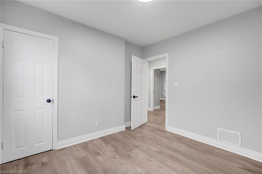 20 West 4Th Street, Hamilton, ON - Indoor Photo Showing Other Room