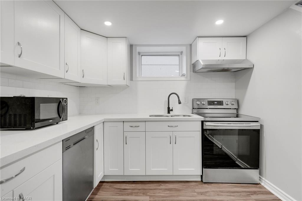 20 West 4Th Street, Hamilton, ON - Indoor Photo Showing Kitchen With Double Sink