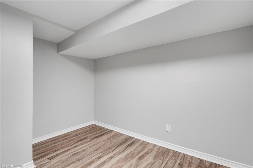 20 West 4Th Street, Hamilton, ON - Indoor Photo Showing Other Room