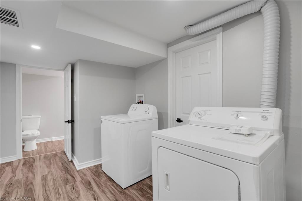 20 West 4Th Street, Hamilton, ON - Indoor Photo Showing Laundry Room