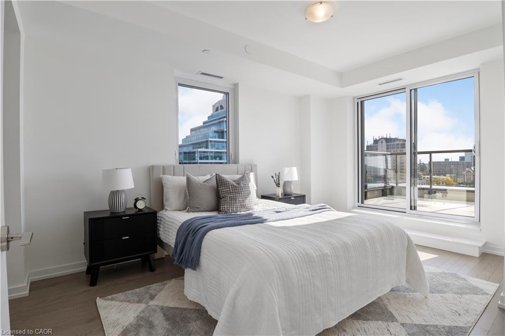 420-55 Duke Street W, Kitchener, ON - Indoor Photo Showing Bedroom