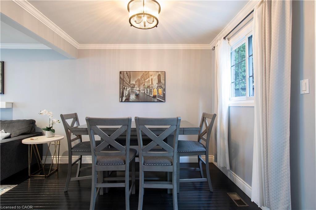 28 Glen Eden Court, Hamilton, ON - Indoor Photo Showing Dining Room