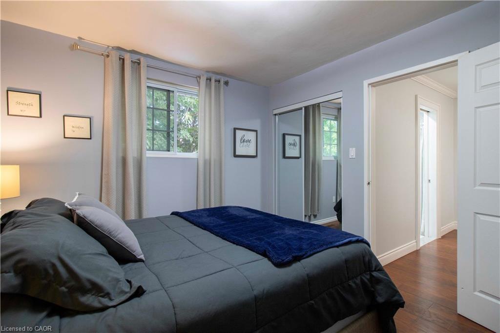 28 Glen Eden Court, Hamilton, ON - Indoor Photo Showing Bedroom