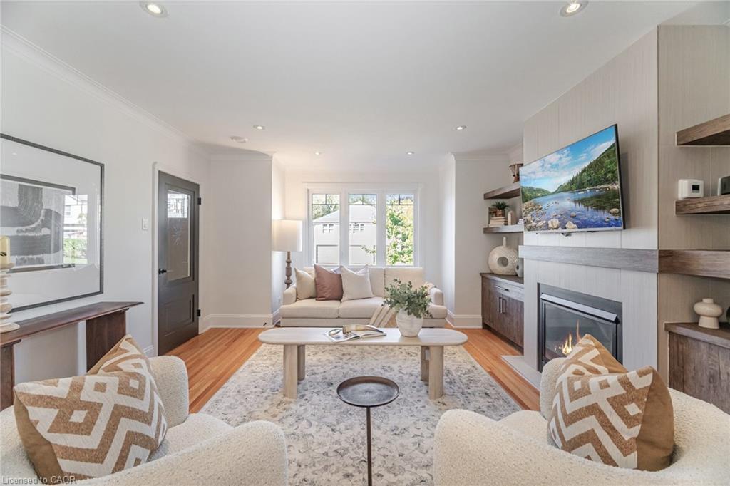 75 Emerald Crescent, Toronto, ON - Indoor Photo Showing Living Room With Fireplace