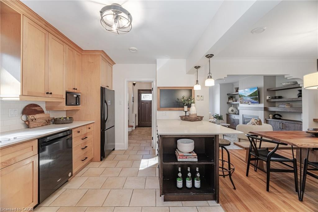 75 Emerald Crescent, Toronto, ON - Indoor Photo Showing Kitchen