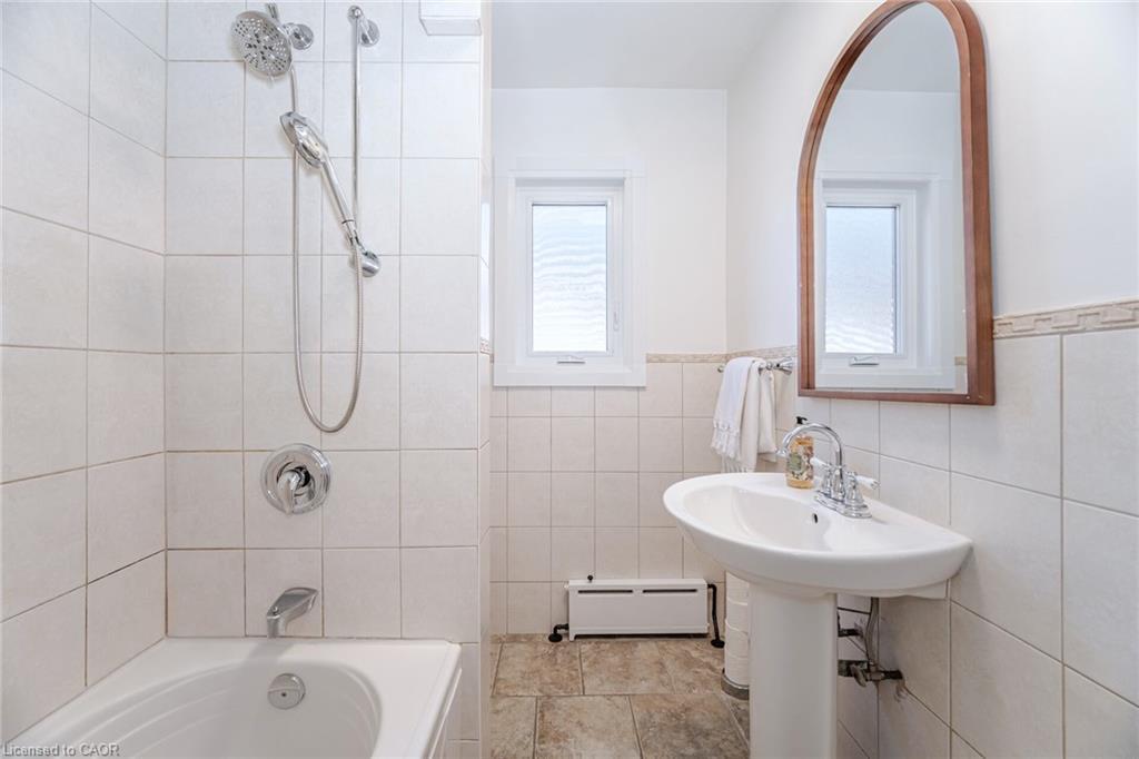 75 Emerald Crescent, Toronto, ON - Indoor Photo Showing Bathroom