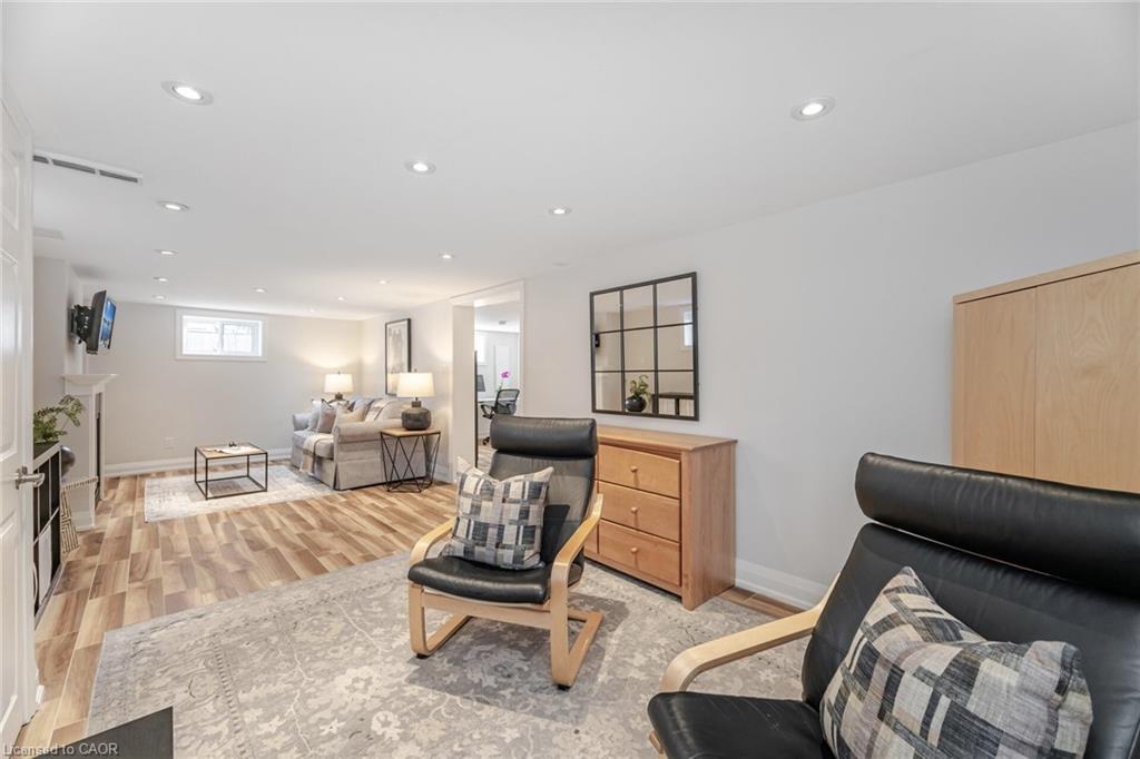 75 Emerald Crescent, Toronto, ON - Indoor