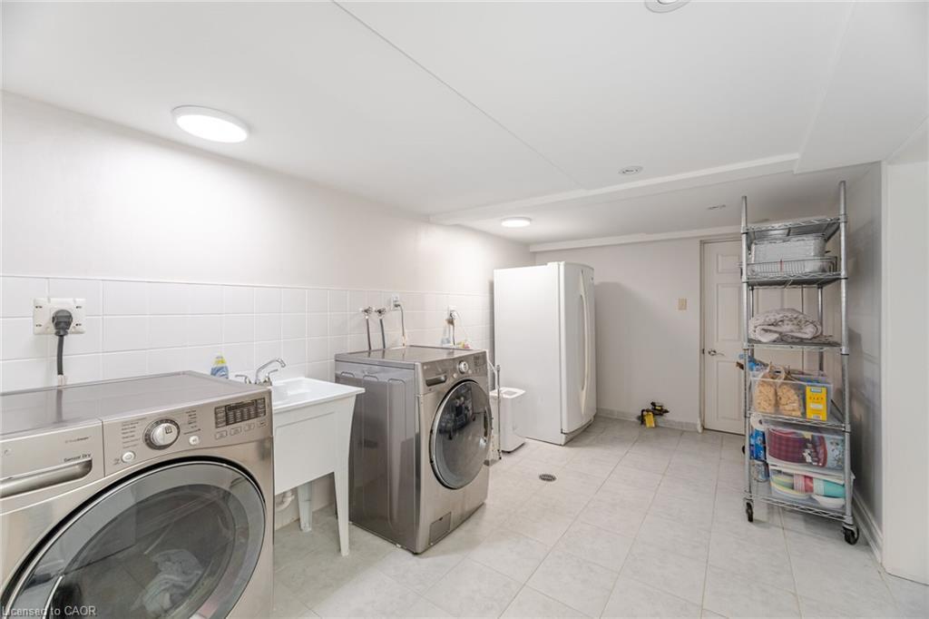 75 Emerald Crescent, Toronto, ON - Indoor Photo Showing Laundry Room