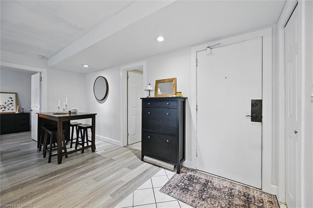 43-2373 King Street E, Hamilton, ON - Indoor