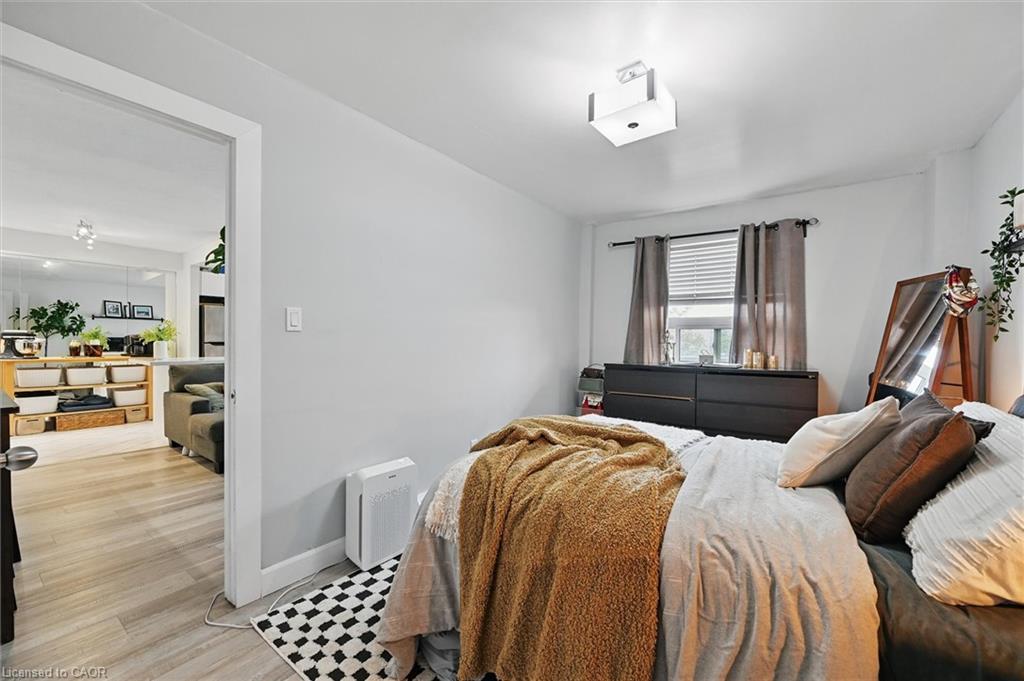 43-2373 King Street E, Hamilton, ON - Indoor Photo Showing Bedroom
