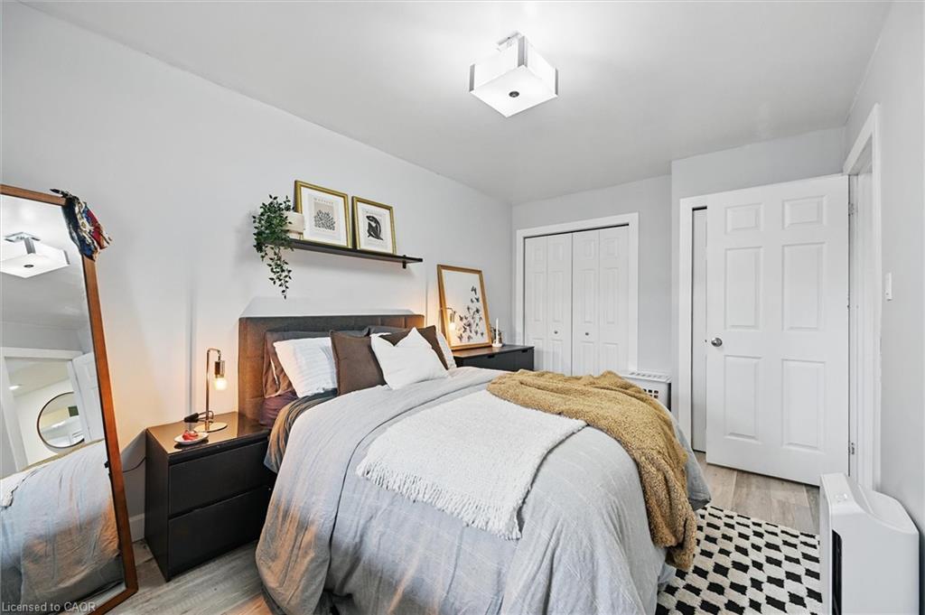 43-2373 King Street E, Hamilton, ON - Indoor Photo Showing Bedroom