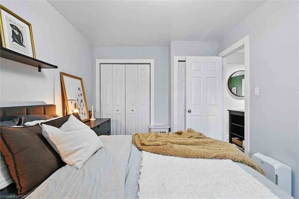 43-2373 King Street E, Hamilton, ON - Indoor Photo Showing Bedroom
