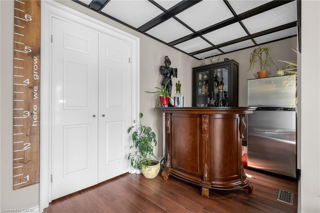 33 Rosedale Avenue, St. Catharines, ON - Indoor Photo Showing Other Room