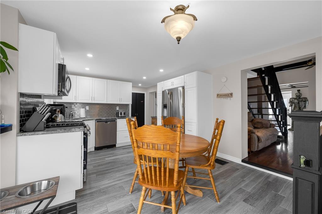 33 Rosedale Avenue, St. Catharines, ON - Indoor