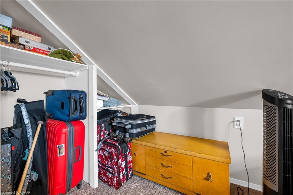 33 Rosedale Avenue, St. Catharines, ON - Indoor With Storage