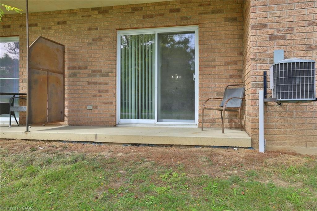 206-345 Briarmeadow Drive, Kitchener, ON - Outdoor With Exterior