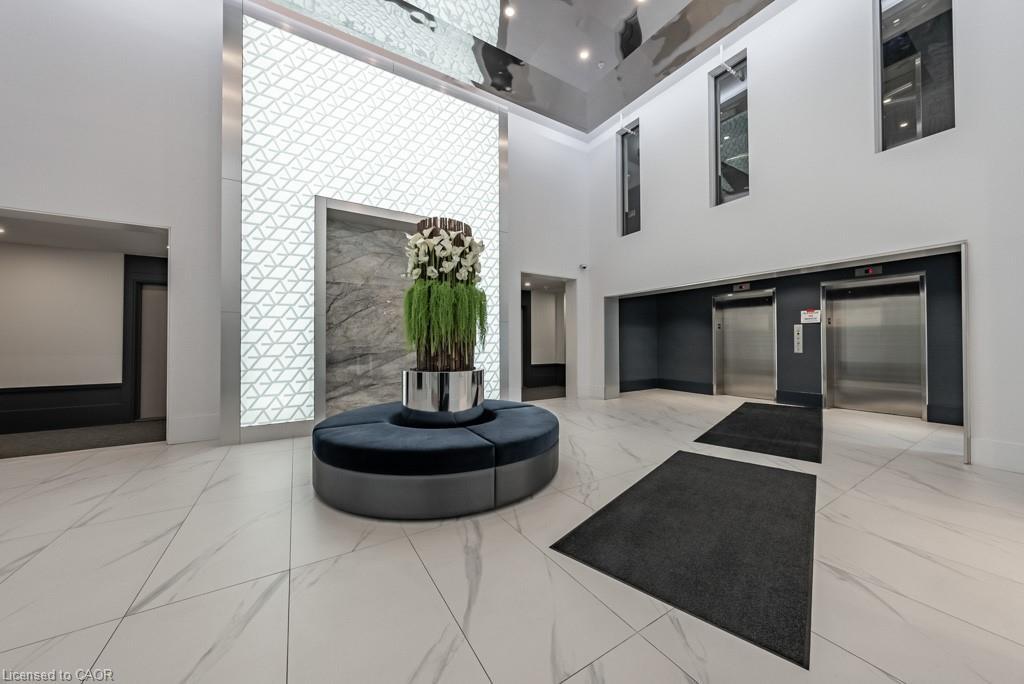 118-16 Concord Place, Grimsby, ON - Photo Showing Other Room