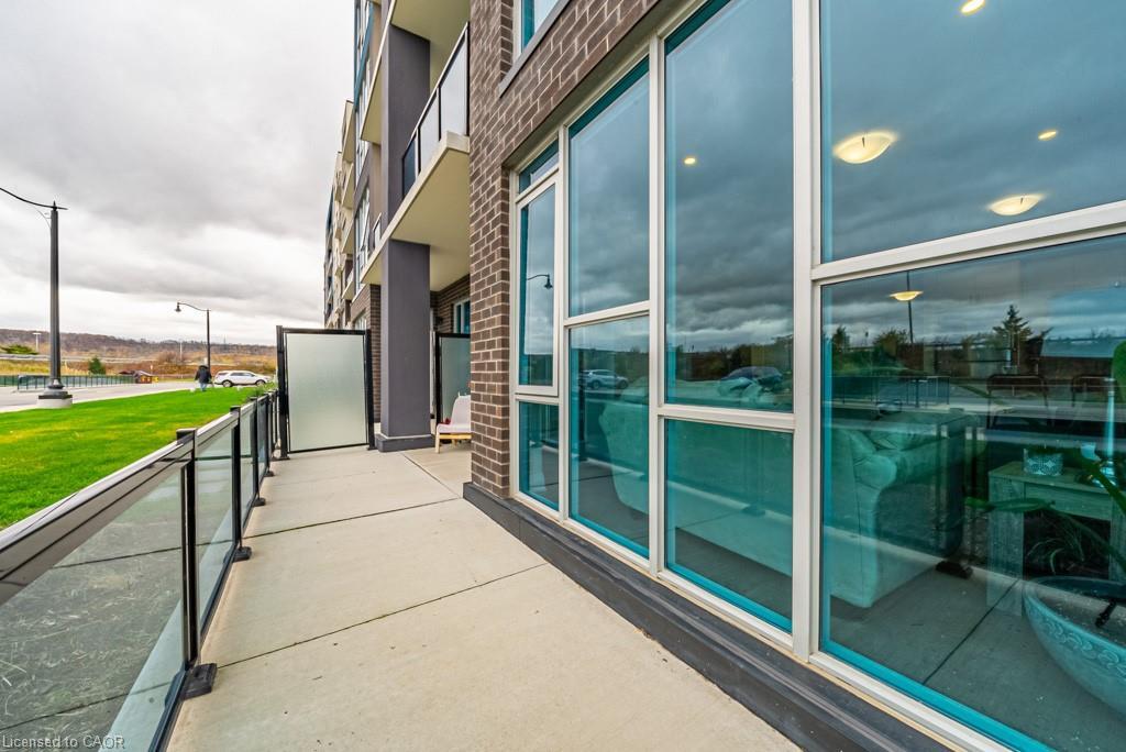 118-16 Concord Place, Grimsby, ON - Outdoor With Exterior