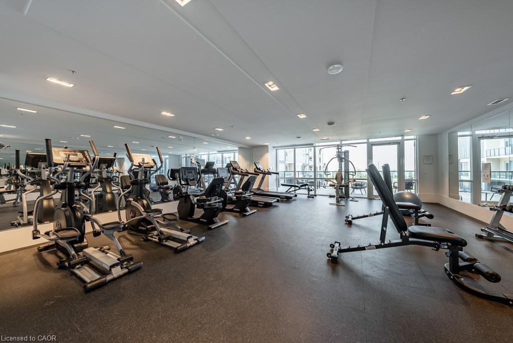 118-16 Concord Place, Grimsby, ON - Indoor Photo Showing Gym Room
