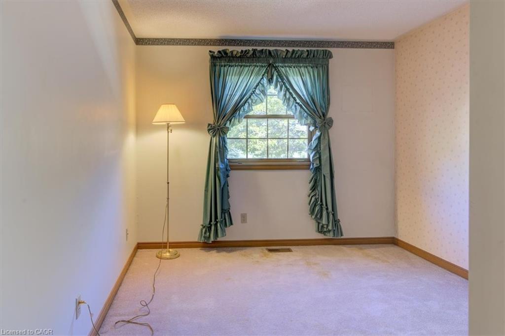 2-42 Donly Drive S, Simcoe, ON - Indoor Photo Showing Other Room