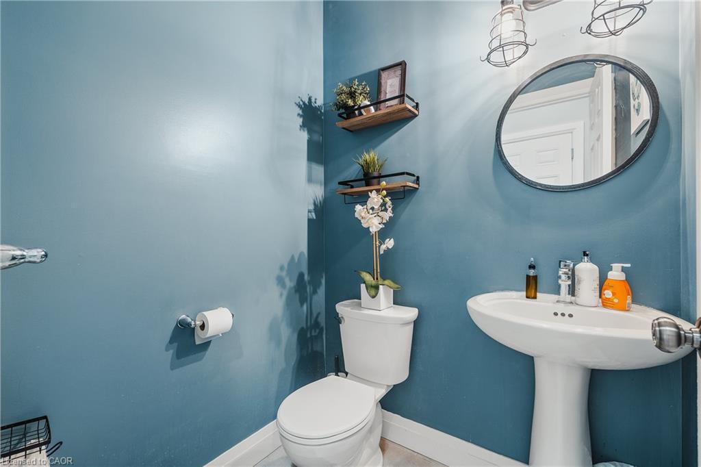 346 Moorlands Crescent, Kitchener, ON - Indoor Photo Showing Bathroom