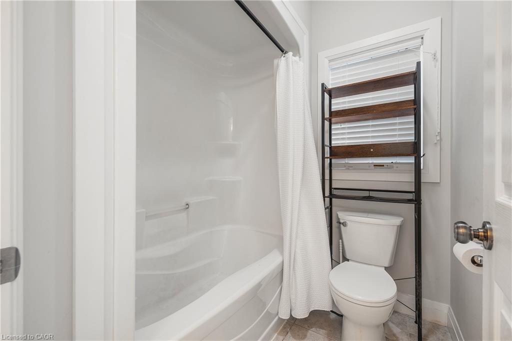 346 Moorlands Crescent, Kitchener, ON - Indoor Photo Showing Bathroom