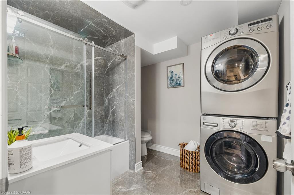 346 Moorlands Crescent, Kitchener, ON - Indoor Photo Showing Laundry Room