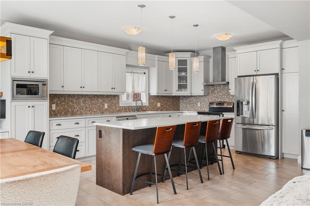 346 Moorlands Crescent, Kitchener, ON - Indoor Photo Showing Kitchen With Stainless Steel Kitchen With Upgraded Kitchen