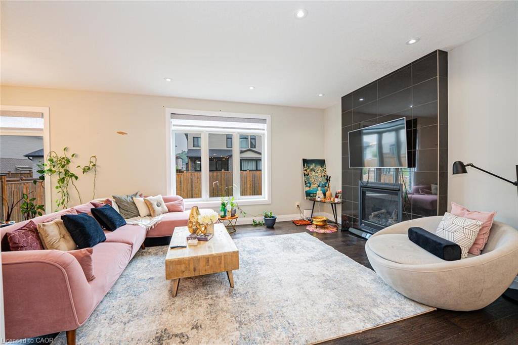 2382 Wickerson Road, London, ON - Indoor Photo Showing Living Room With Fireplace