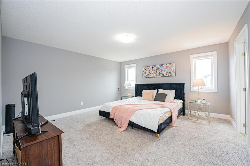 2382 Wickerson Road, London, ON - Indoor Photo Showing Bedroom