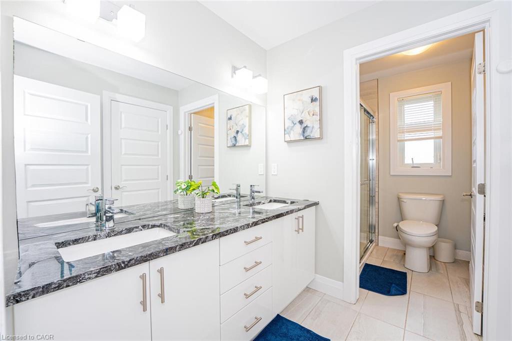 2382 Wickerson Road, London, ON - Indoor Photo Showing Bathroom