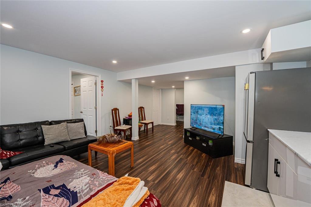 2382 Wickerson Road, London, ON - Indoor