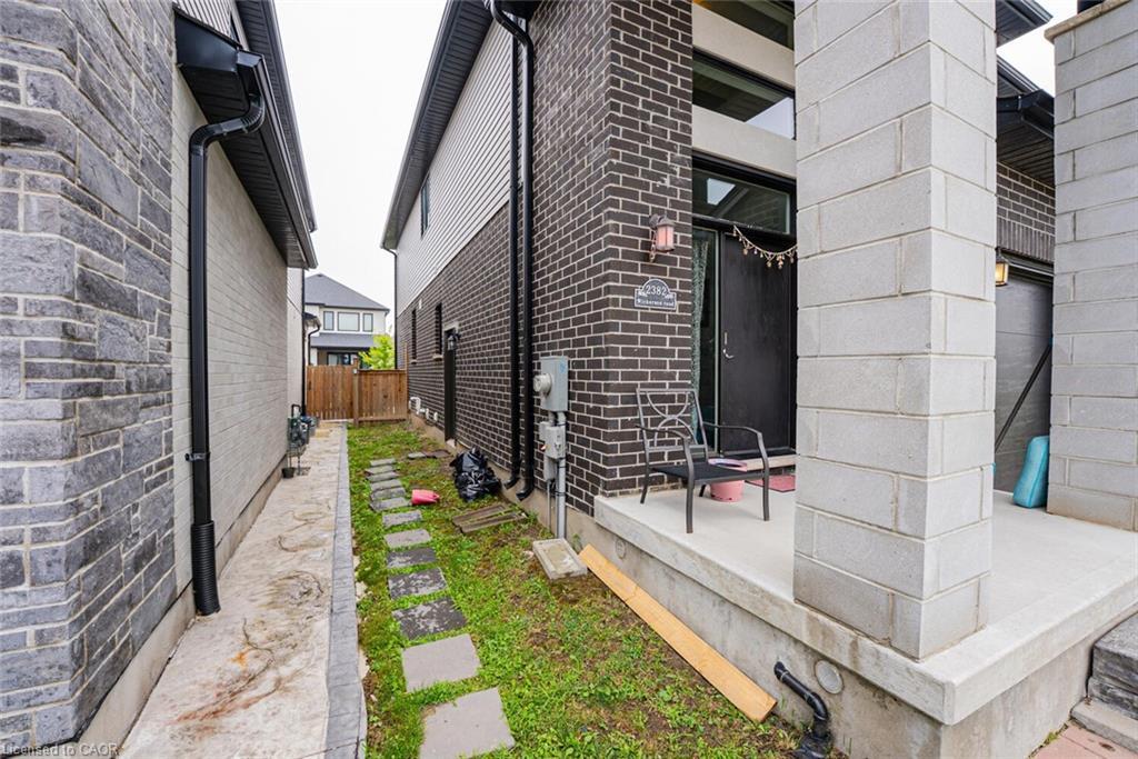 2382 Wickerson Road, London, ON - Outdoor With Exterior