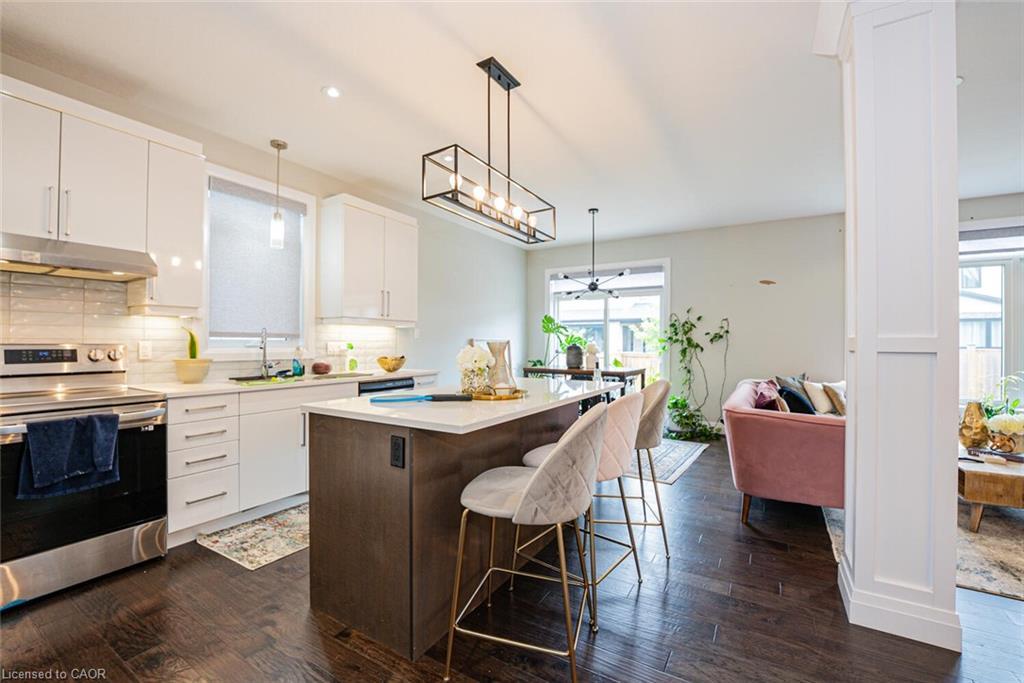 2382 Wickerson Road, London, ON - Indoor Photo Showing Kitchen With Upgraded Kitchen