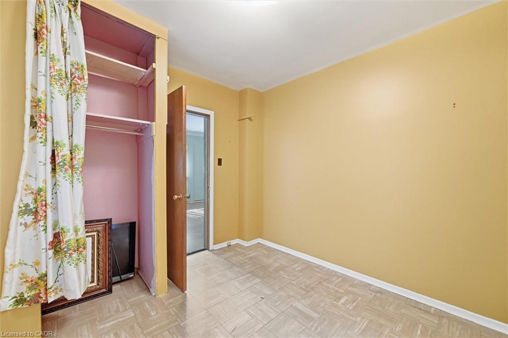 4741 First Avenue, Niagara Falls, ON - Indoor Photo Showing Other Room