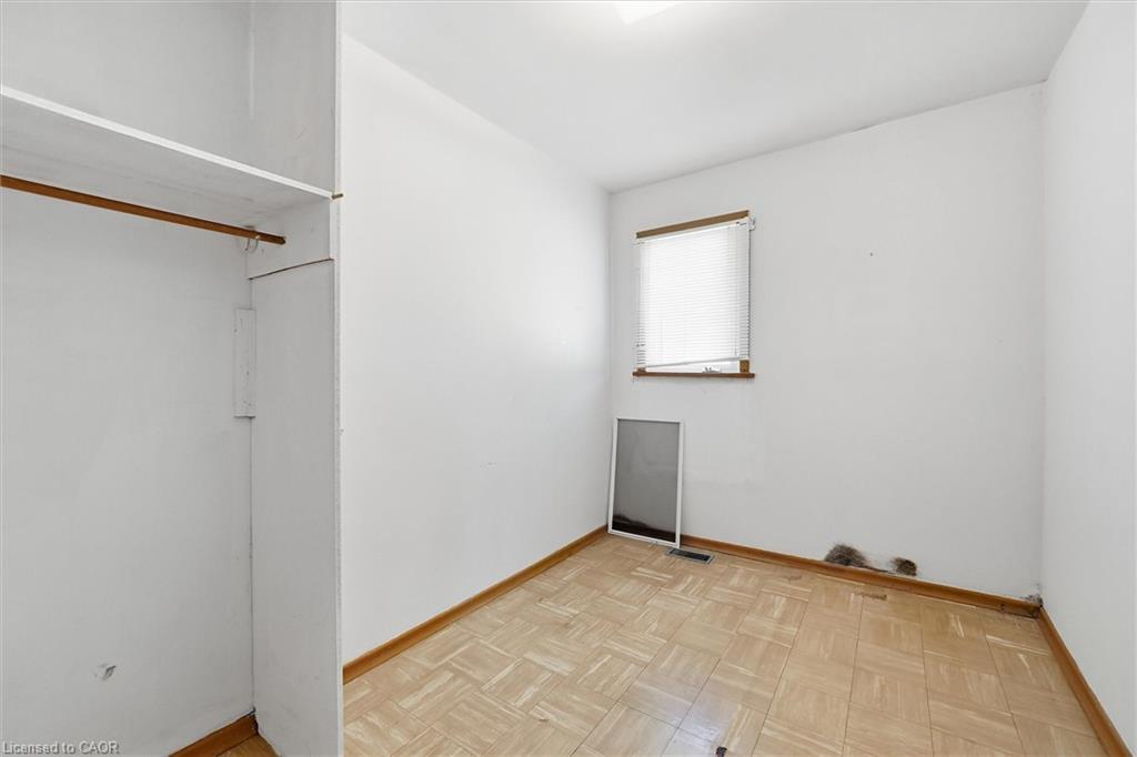 4741 First Avenue, Niagara Falls, ON - Indoor Photo Showing Other Room