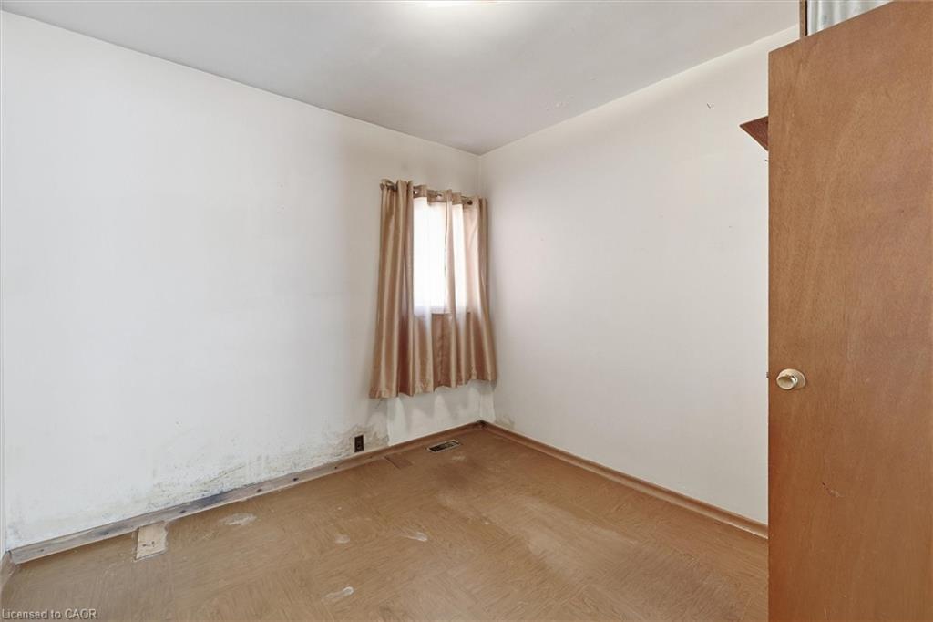 4741 First Avenue, Niagara Falls, ON - Indoor Photo Showing Other Room