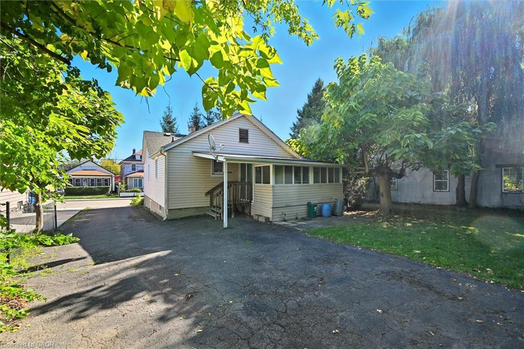 4741 First Avenue, Niagara Falls, ON - Outdoor