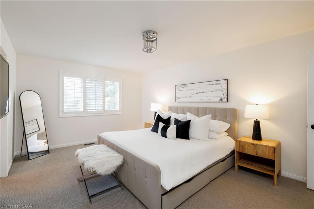 2202 Brookhaven Crescent, Oakville, ON - Indoor Photo Showing Bedroom