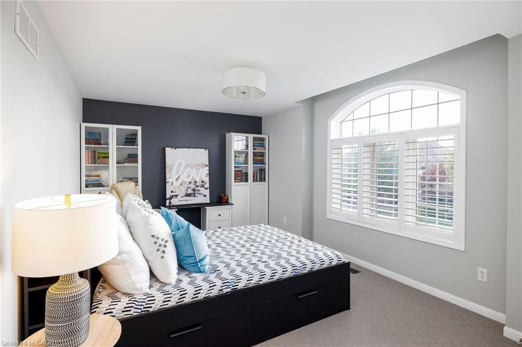 2202 Brookhaven Crescent, Oakville, ON - Indoor Photo Showing Bedroom