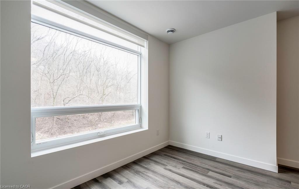 102-479 Charlton Avenue E, Hamilton, ON - Indoor Photo Showing Other Room