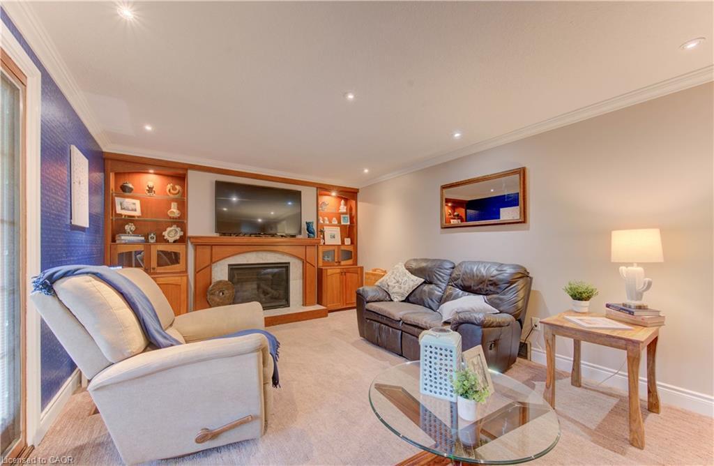 298 Creighton Court, Waterloo, ON - Indoor Photo Showing Living Room With Fireplace