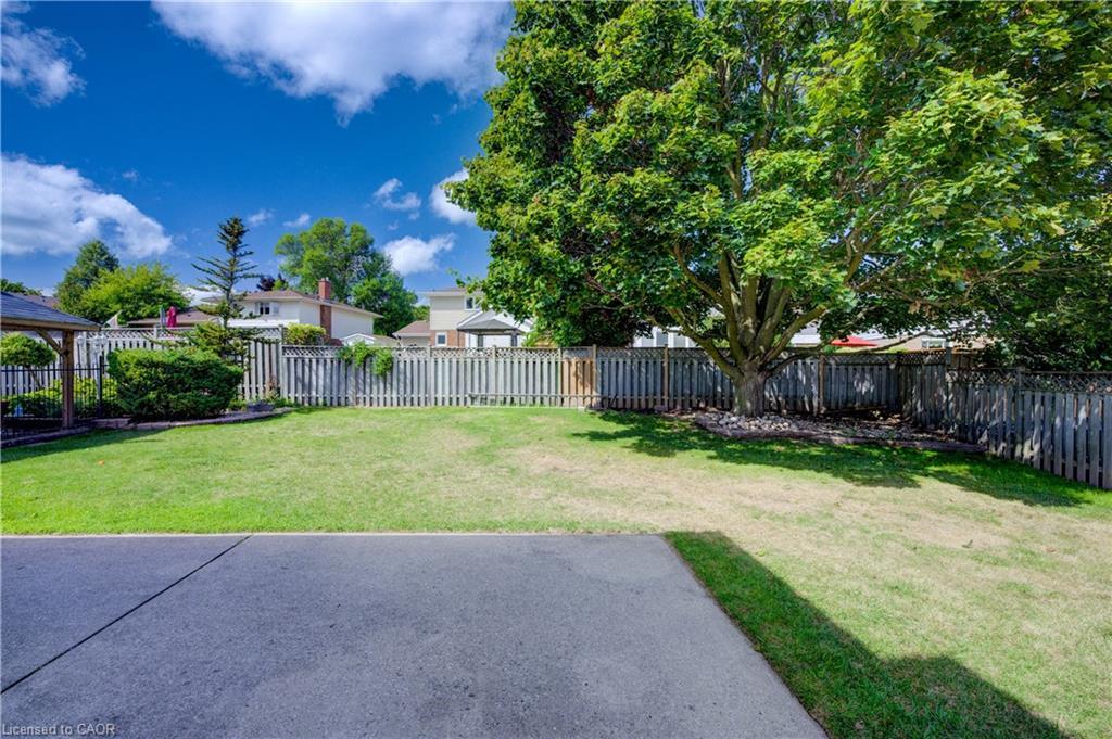 298 Creighton Court, Waterloo, ON - Outdoor With Backyard
